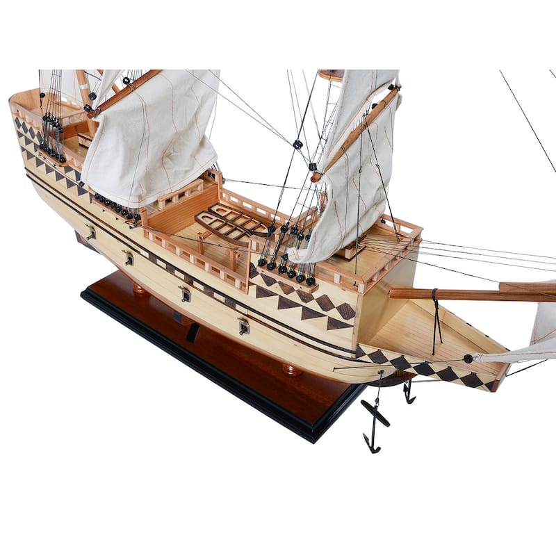 Majestic Mayflower Combo: A Model Ship and Iconic T-Shirt
