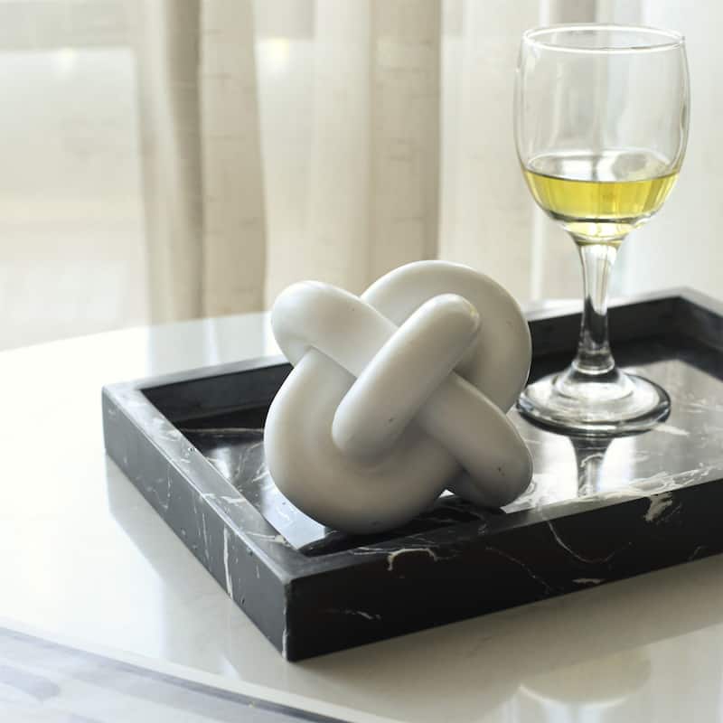 Minyoro Black Resin Chain Knot Sculpture - White