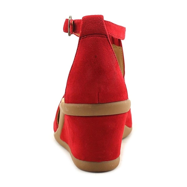 earth caper wedge