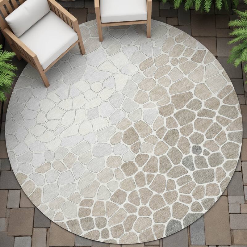 Machine Washable Indoor/Outdoor Contemporary Ombre Chantille Rug - Taupe - 8' x 8'