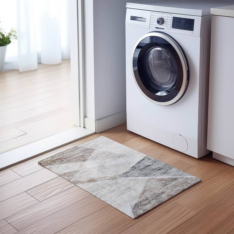 Machine Washable Indoor/ Outdoor Chantille Contemporary Geo Rug