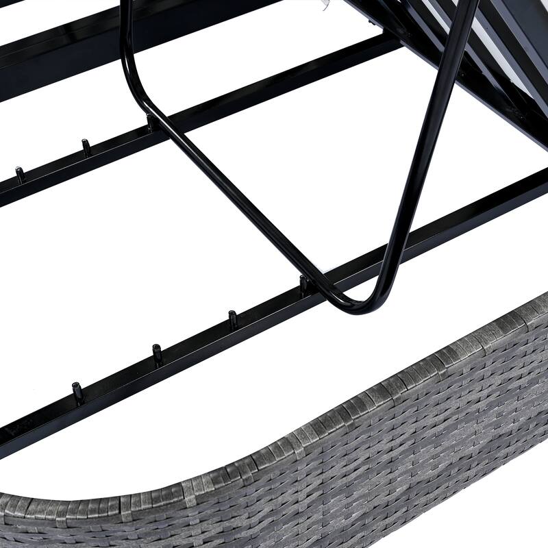 Outdoor Patio Iron Frame Double Daybed Sunbed with 5-Position Adjustable Backrest and Pillows