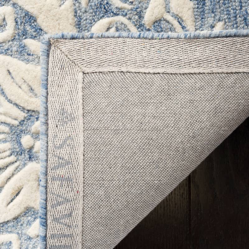 SAFAVIEH Handmade Blossom Lollie Modern Floral Wool Rug