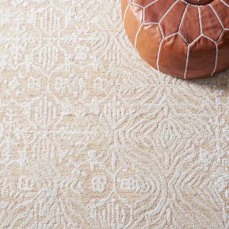 SAFAVIEH Handmade Metro Umaymah Wool Rug