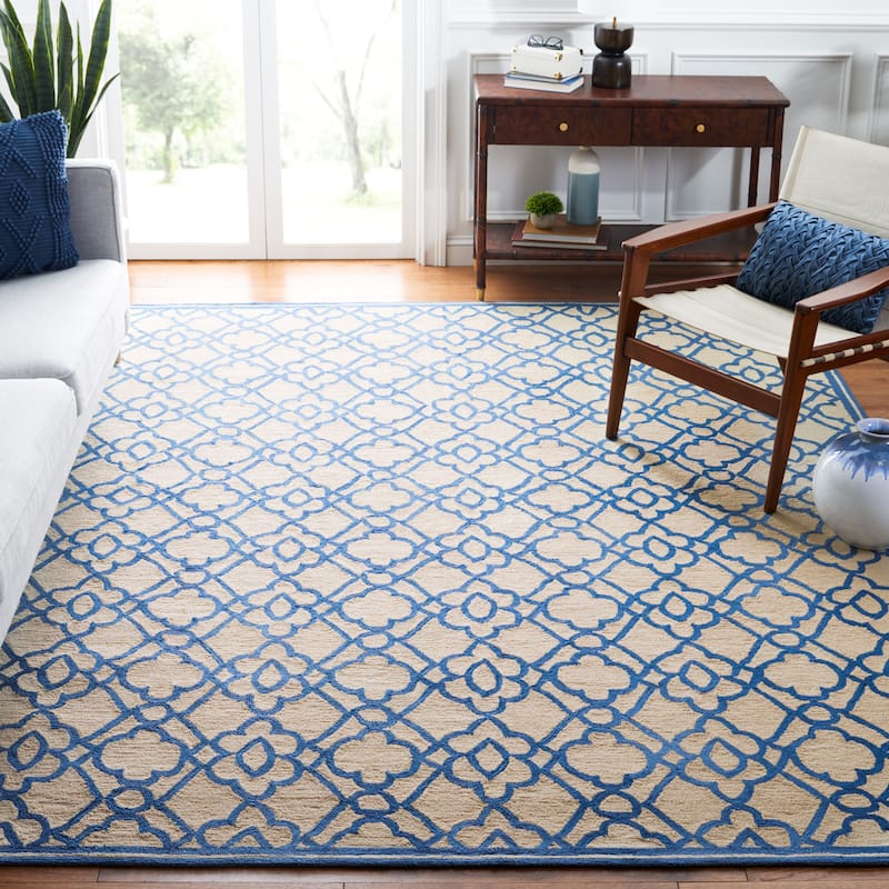 SAFAVIEH Handmade Four Seasons Laurence Floral Rug