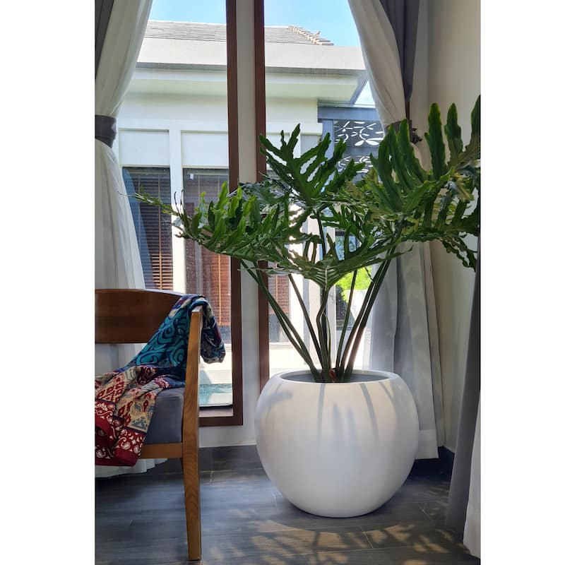 DreamPatio Riverside Fiberstone Composite Ball Planter for Indoor/Outdoor - Smooth Automotive 2K Coating