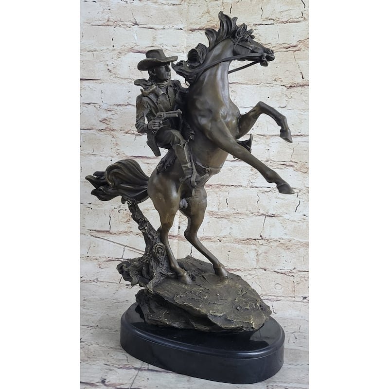 Country Western Wild West Cowboy Gunslinger On Imitative Horseback Bronze Sculpture Decor