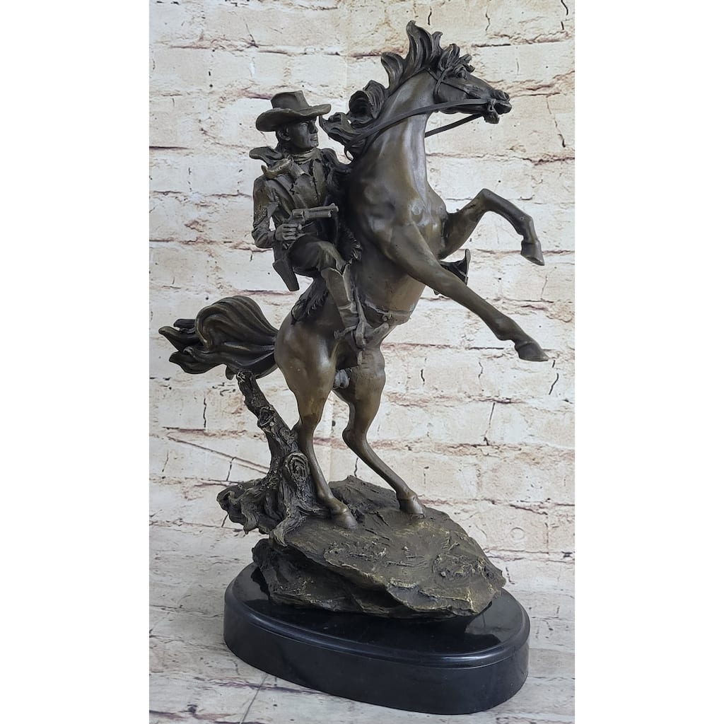Country Western Wild West Cowboy Gunslinger On Imitative Horseback Bronze Sculpture Decor