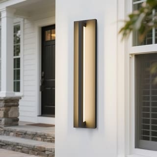 Matte Black Modern Linear Integrated LED Outdoor Wall Sconce with Vertical Light Strip