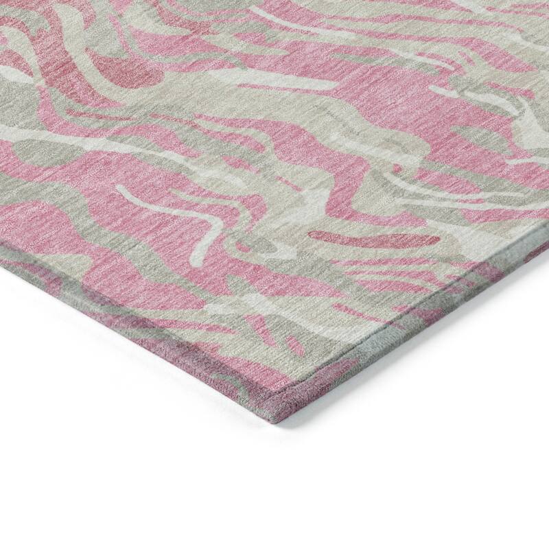 Machine Washable Indoor/ Outdoor Abstract Flow Chantille Rug