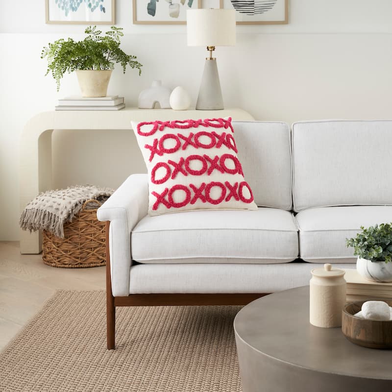 Mina Victory Life Styles Modern Textured XOXO Throw Pillow , (18" x 18")