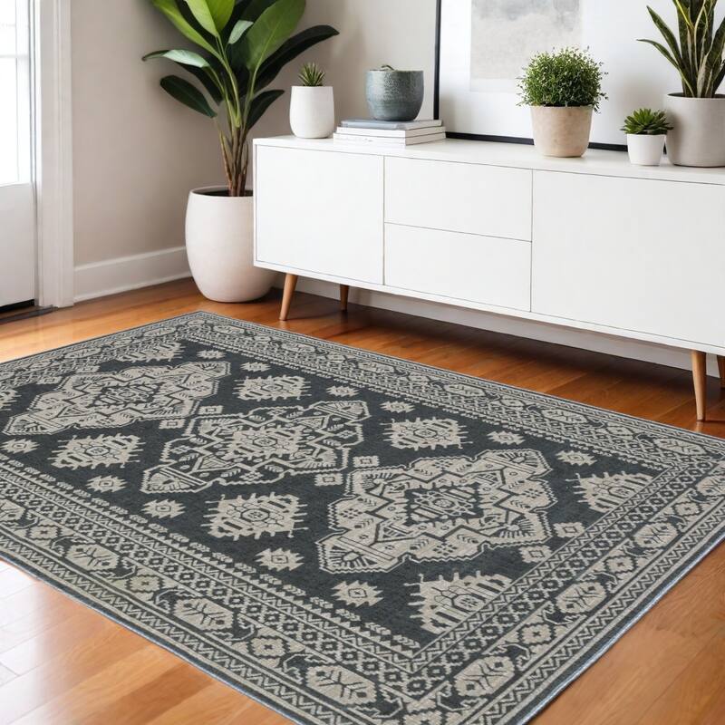 HomeRootsMedallion Traditional Rectangle Area Rug - 64.96' X '45.67' X '0.39 - Blue/Gray