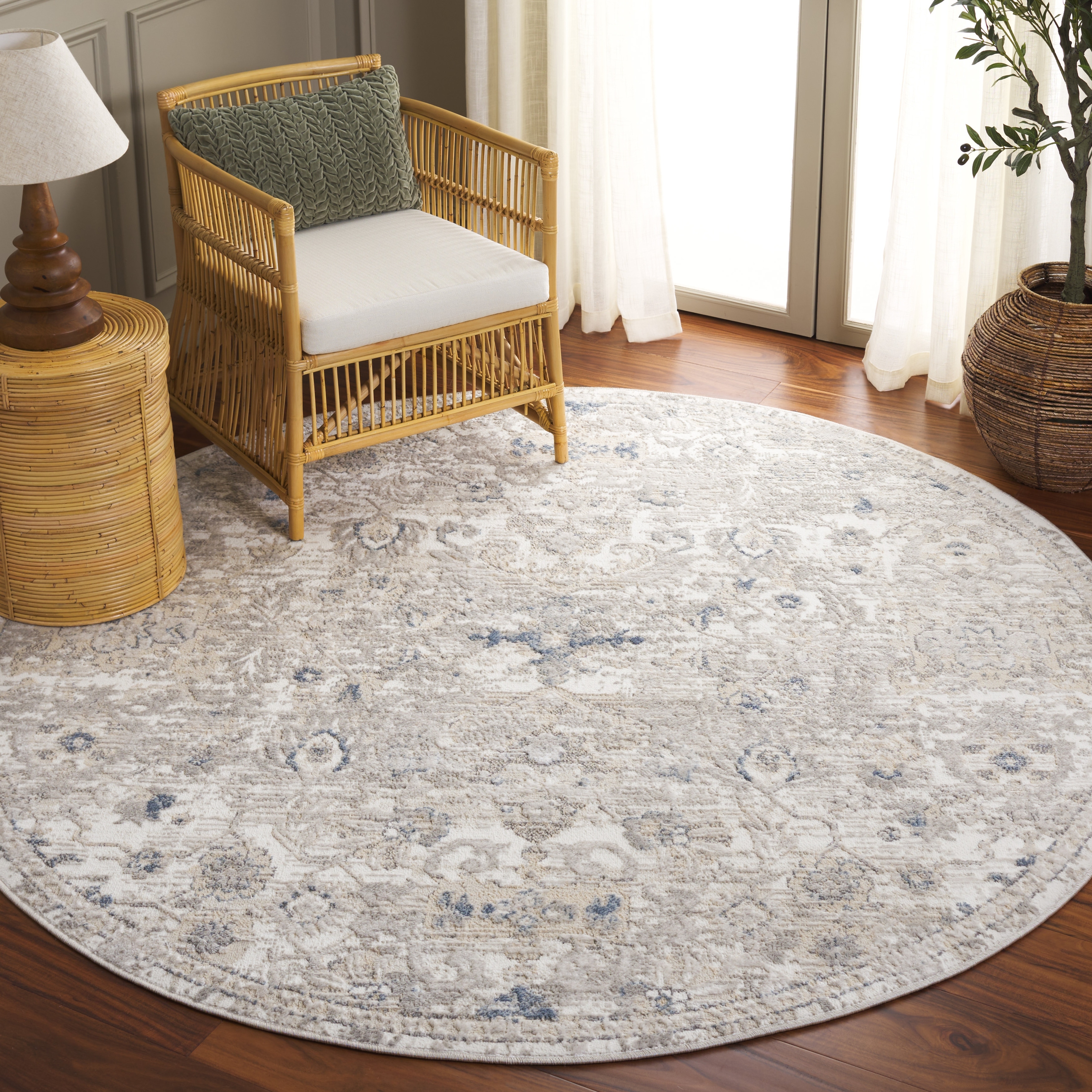 SAFAVIEH Quincy Freygerdur Oriental Rug