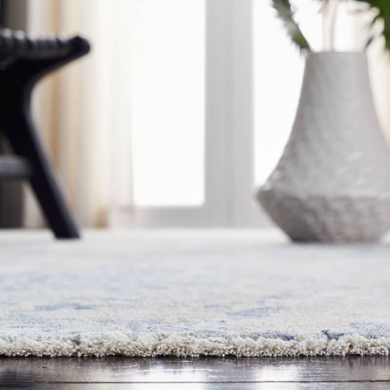 SAFAVIEH Moon Dust Laverna Transitional Oriental Rug