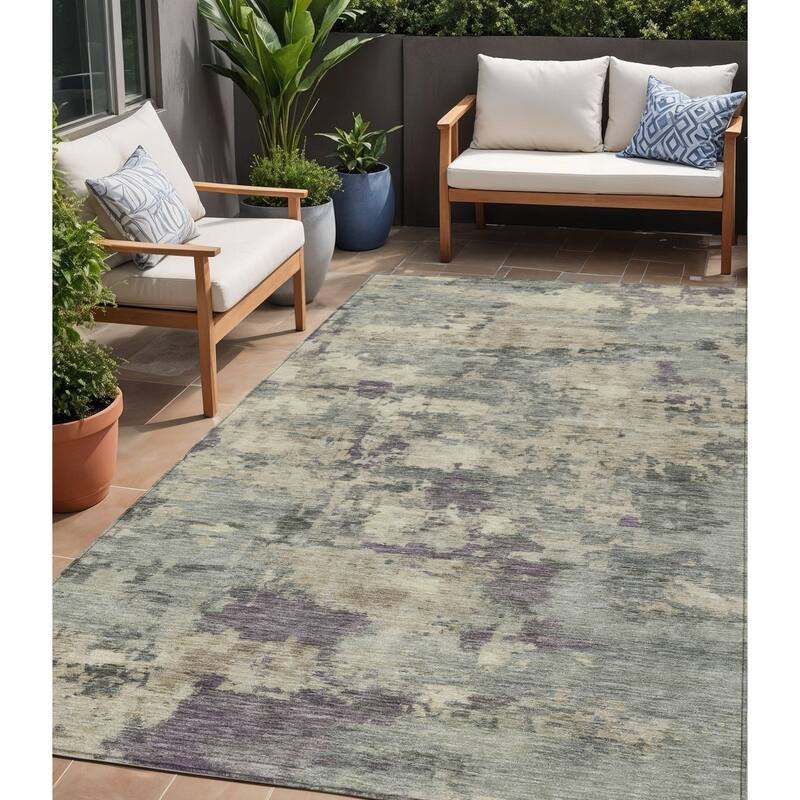 HomeRoots Abstract Transitional Rectangle Outdoor Rug - 5' X 8'
