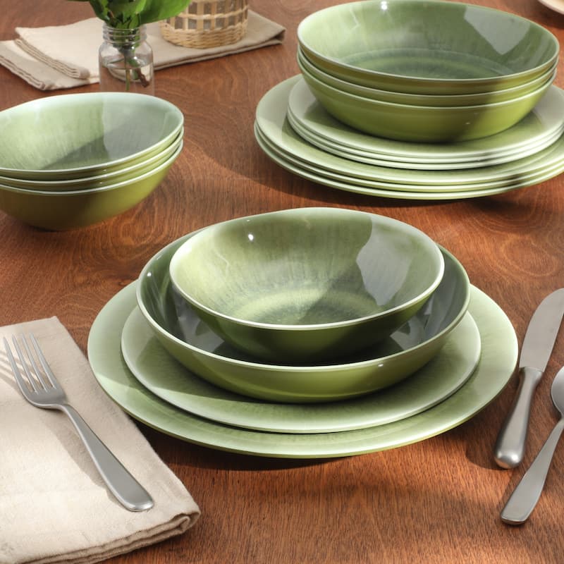 Gibson Home Casper Court 16-Piece Melamine Dinnerware Set - Reactive Glaze Look Plates and Bowls, Service for 4