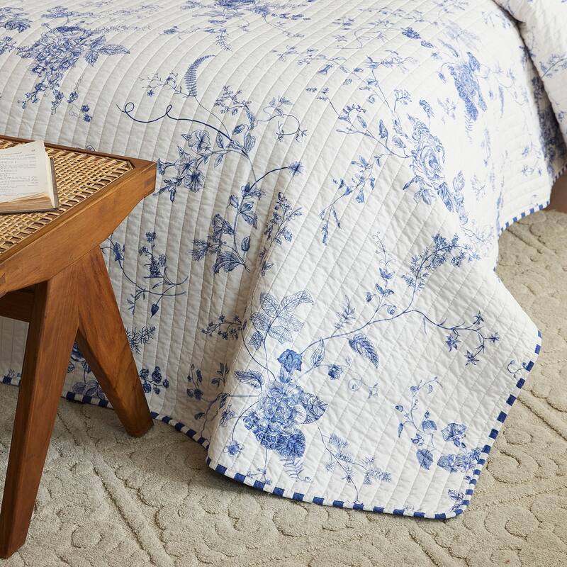 Cotton Blue White Floral Quilt Bedspread Set