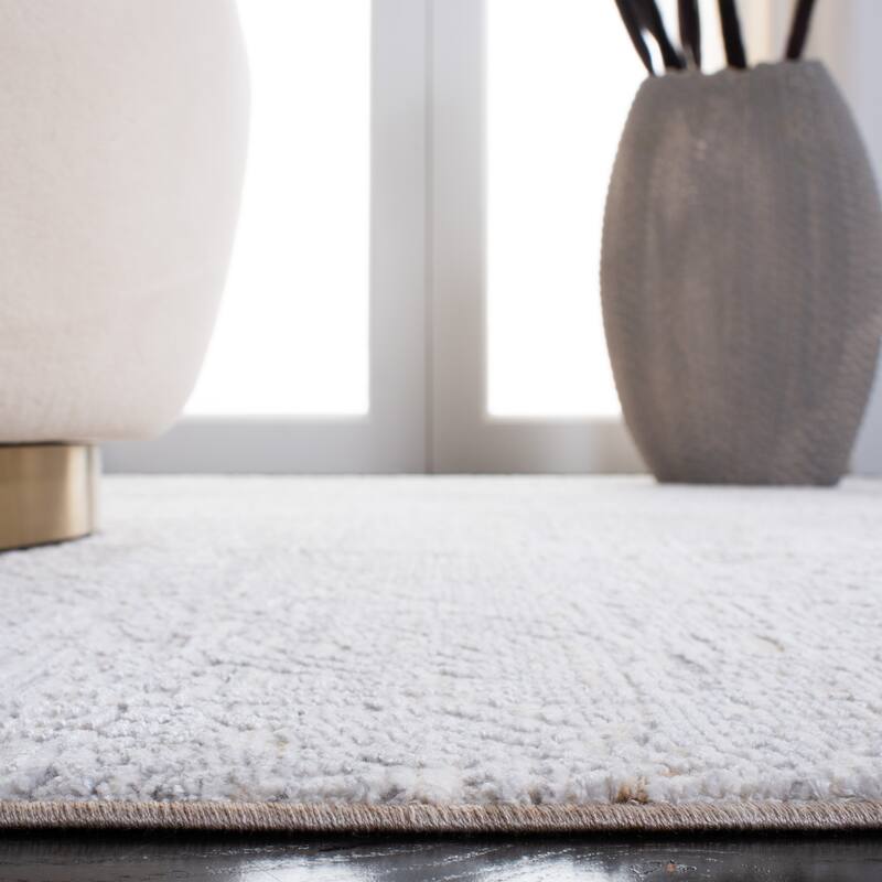 Martha Stewart by SAFAVIEH Svjetlana Modern Rug
