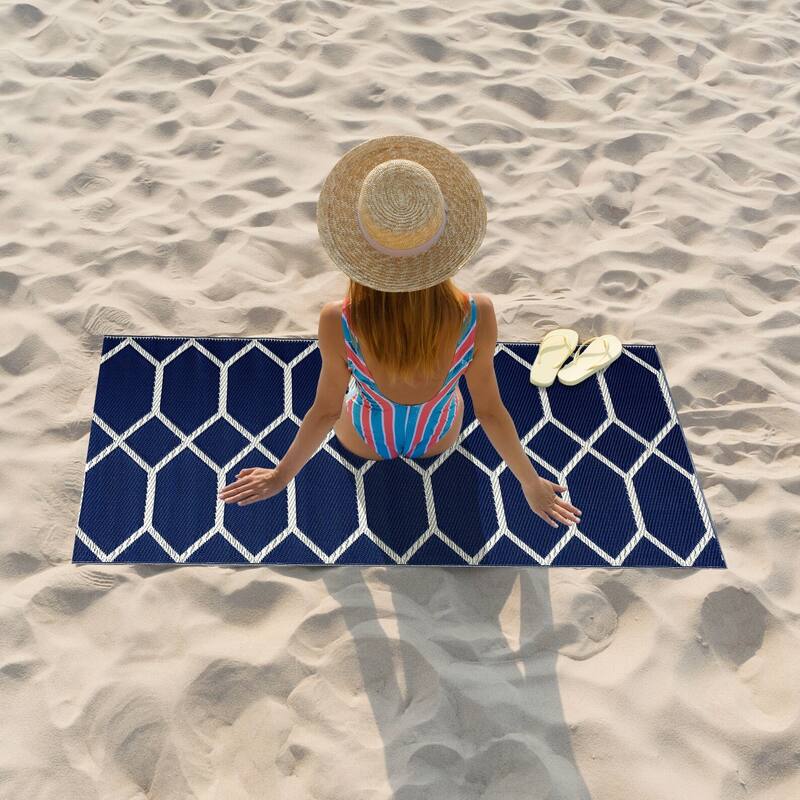 Playa Rug Outdoor Recycled Reversible Plastic Folded Mat/Rug Milan Collection Lightweight & Weather, Water and UV Resistant