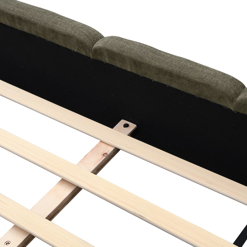 Floor Grounded Bed Block-shape Boucle Upholstered Bed Low Profile Wingback Platform Bed with Thick Headboard and Footboard