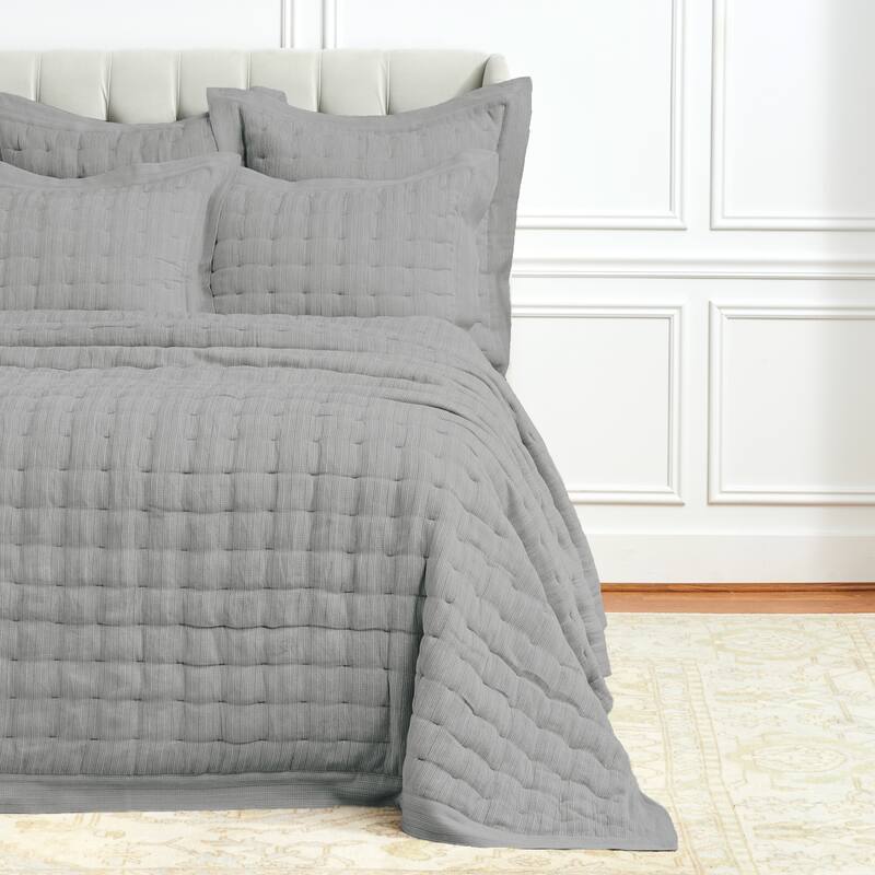 Danette Shale Quilt Set
