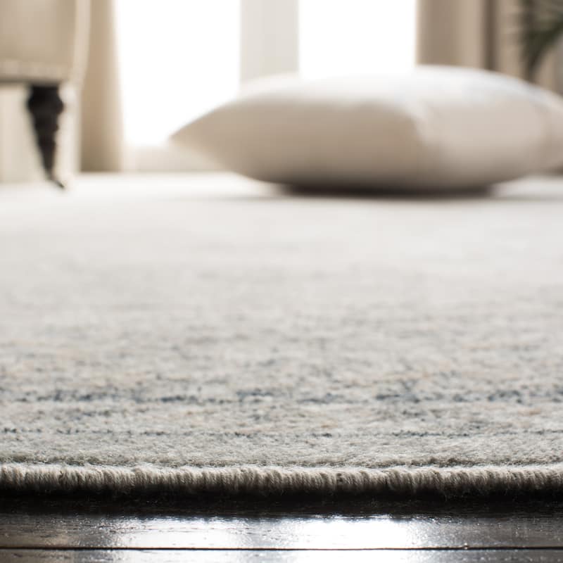 SAFAVIEH Vintage Elise Oriental Distressed Viscose Rug