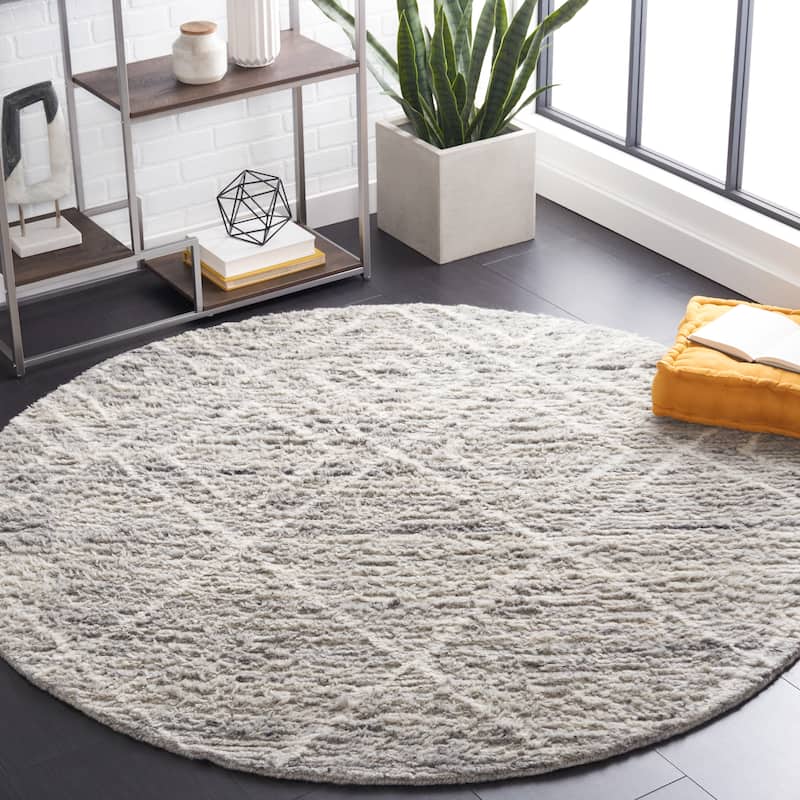 SAFAVIEH Handmade Kenya Þorveig Moroccan Boho Trellis Wool Rug - 6' Round - Grey/Ivory
