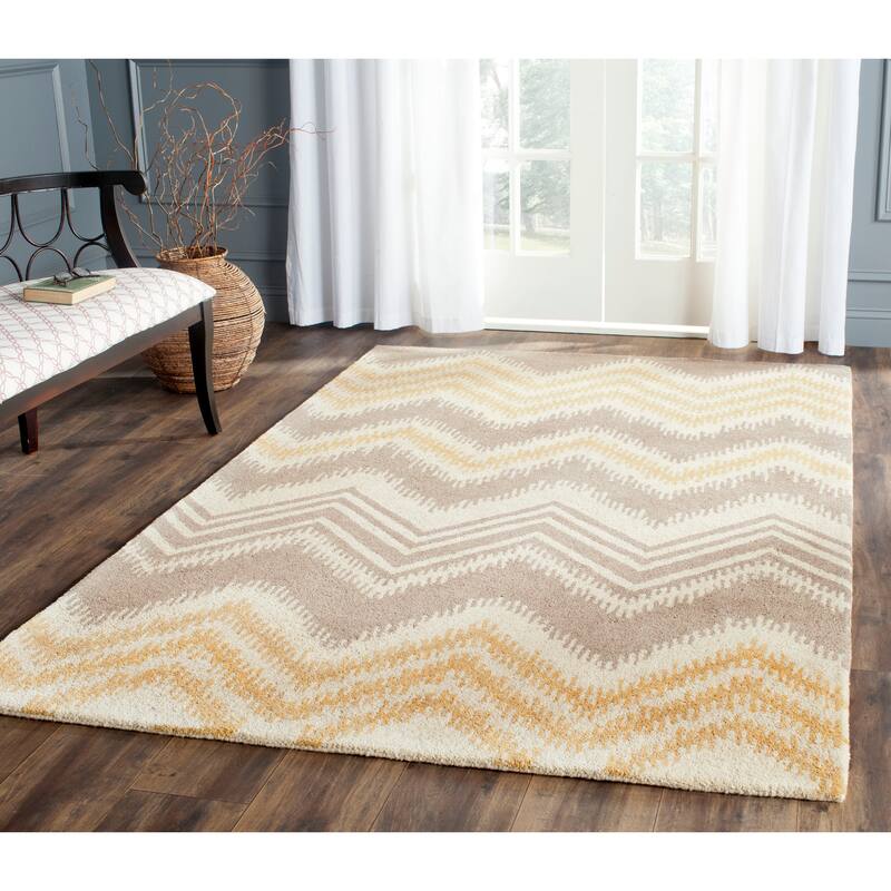 SAFAVIEH Handmade Capri Alexanne Modern Wool Rug - 4' x 6' - Grey/Gold