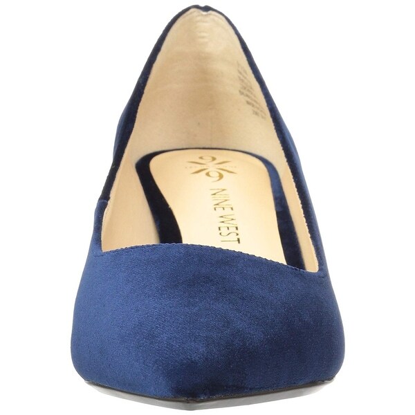 nine west soho classic pumps