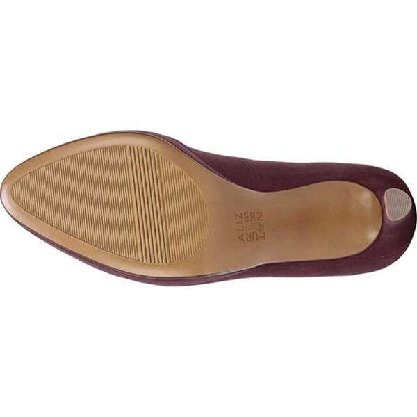 naturalizer teresa pump