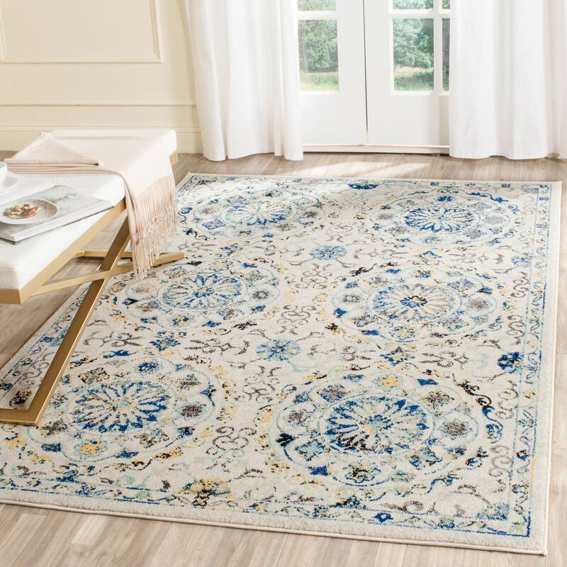 SAFAVIEH Evoke Annamari Distressed Vintage Boho Rug - 4' x 6' - Ivory/Blue