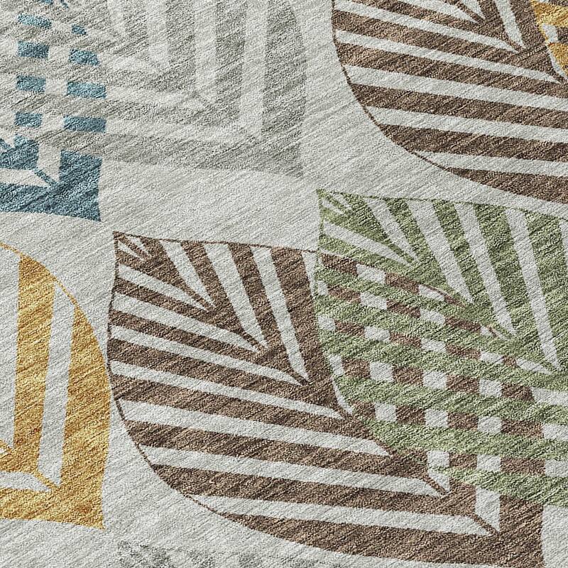 Machine Washable Indoor/ Outdoor Chantille Casual Palm Rug