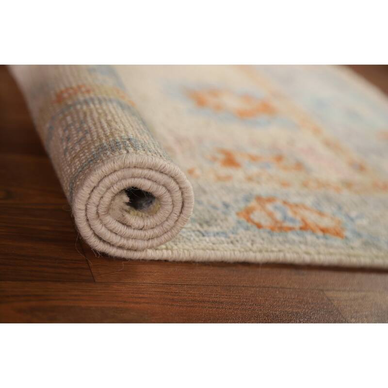 Hand Knotted Oriental 100% Wool Carpet Transitional Floral Beige & Ivories Oushak Area Rug - 2' 11'' X 1' 11''