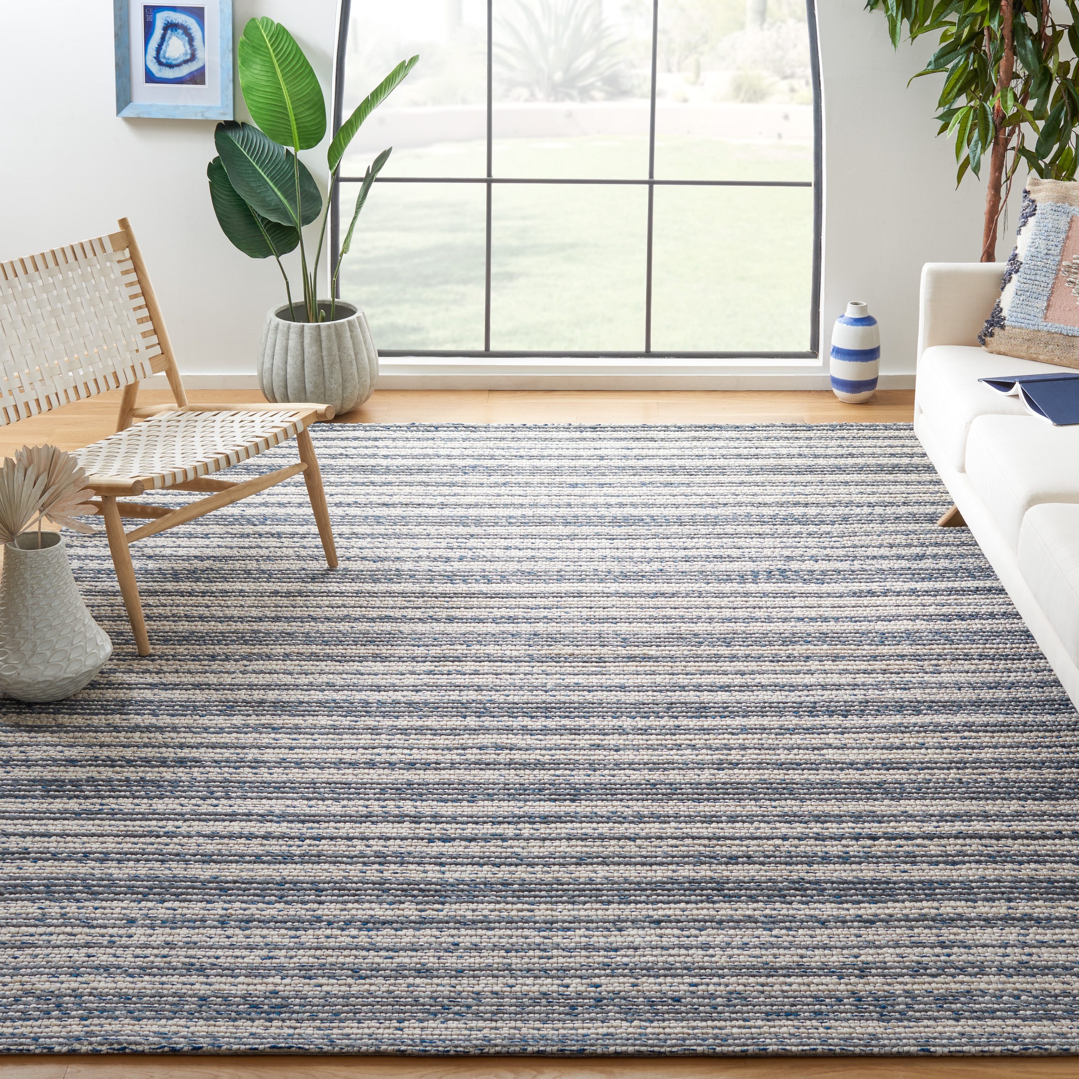 SAFAVIEH Handmade Marbella Mirjan Stripe Rug