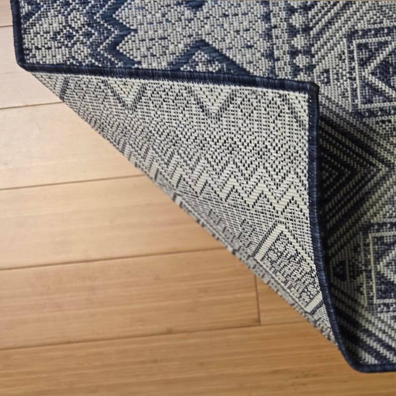 Gertmenian Savara Global Geometric Polypropylene Indoor Outdoor Performance Flatweave Area Rug Collection