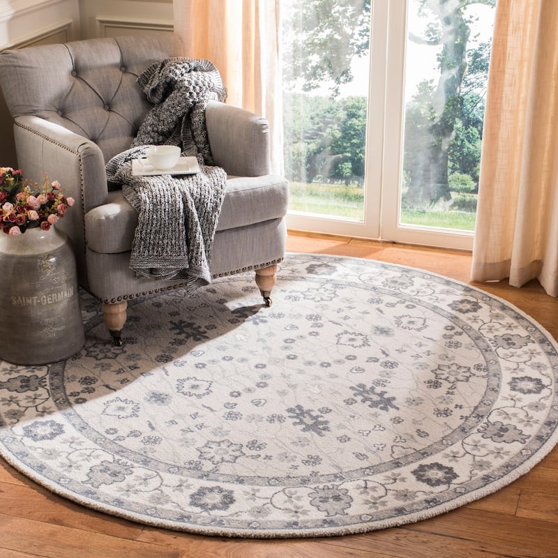 SAFAVIEH Handmade Restoration Vintage Boho Cayetana Oriental Wool Rug - 6' Round - Ivory/Silver