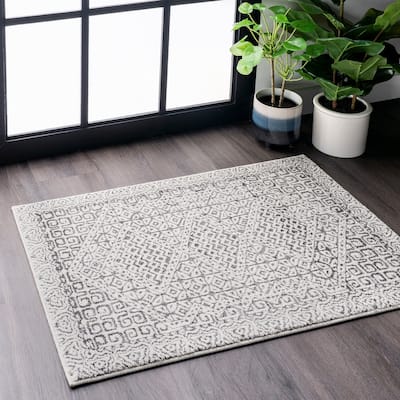Nuloom Light Grey Aztec Print Area Rug