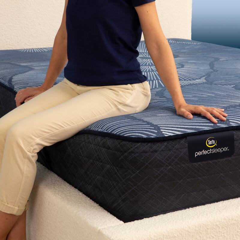 Serta Perfect Sleeper Radiant Rest 14" Hybrid Firm Mattress Set