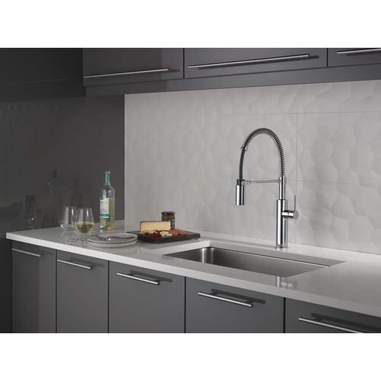 Delta Antoni 1.8 GPM Single-Handle Pull-Down Pre-Rinse Kitchen Faucet