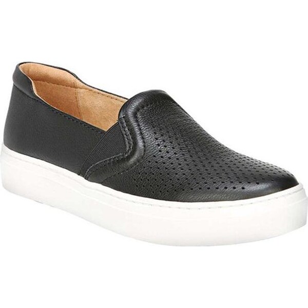 naturalizer carly slip on