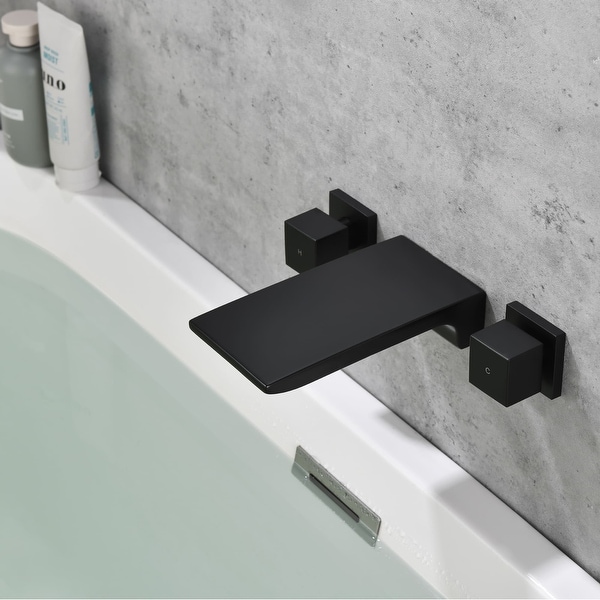 Wall mount outlet bathtub faucet