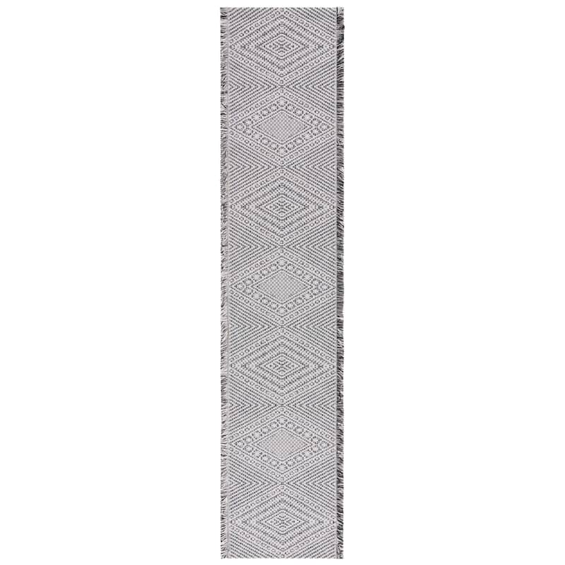 SAFAVIEH Augustine Mualla Boho Diamond Fringe Rug