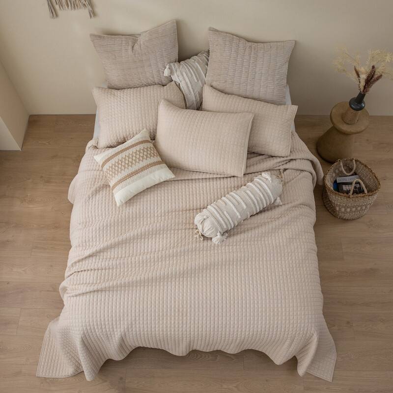 Wonderful Waffle Quilt Set 3 Piece Solid Bedding Set