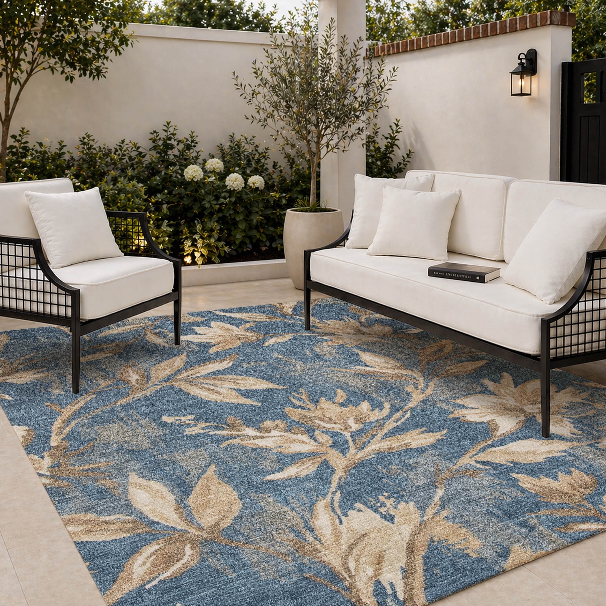 Machine Washable Indoor/ Outdoor Floral Huron Chantille Rug
