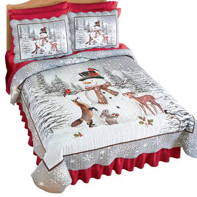 Winter Snowman and Deer Scalloped Edge Quilt