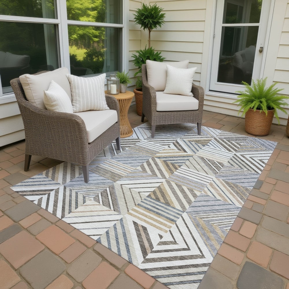 Machine Washable Indoor/ Outdoor Geo Mosaic Chantille Rug
