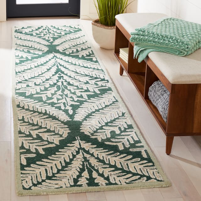 SAFAVIEH Handmade Capri Ilianka Wool Rug - 2'3" x 9' Runner - Dark Green/Ivory