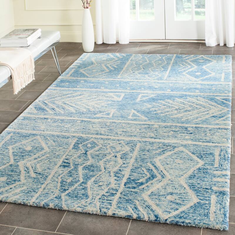 SAFAVIEH Handmade Chatham Vineta Modern Wool Rug