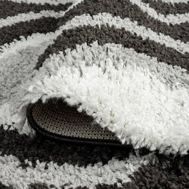 Upscale Shag Modern & Contemporary Geometric Indoor Area Rug