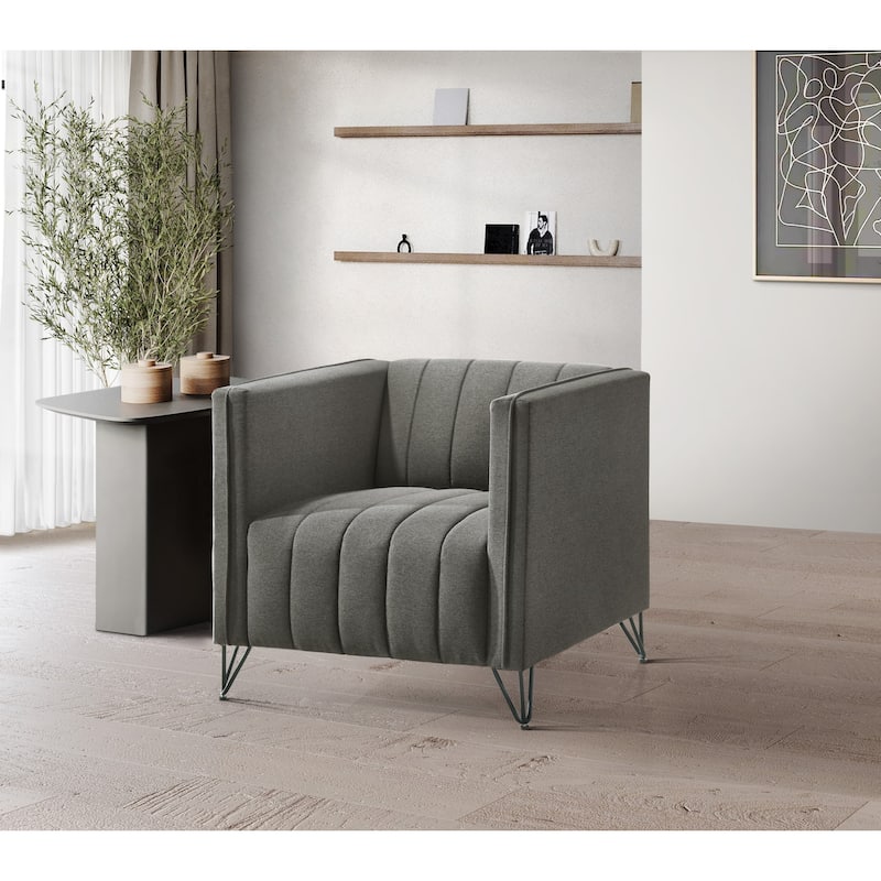 Clayfell Kurtis Square Arm Living Set